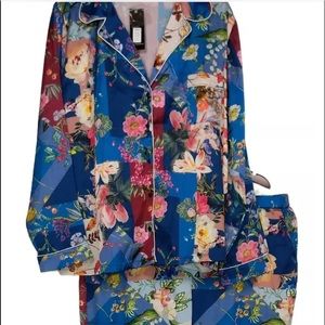 NWT Tolani Pajama Set